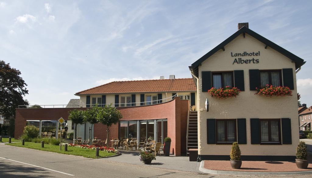 Landhotel Alberts Heijenrath Exterior photo